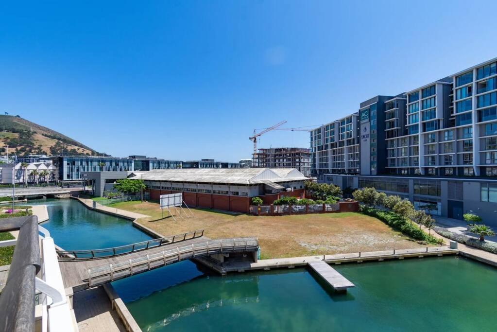 Waterfront Canal - Fully Equipped One Bedroom Apartment Cape Town Bagian luar foto